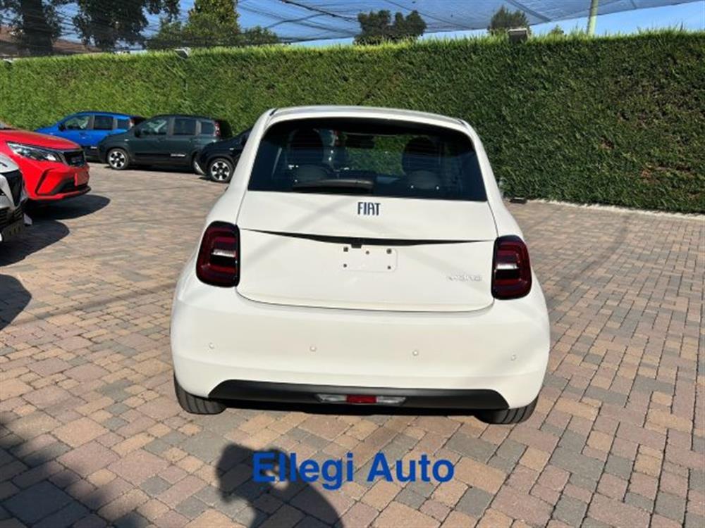 500 500 Berlina Hybrid Icon