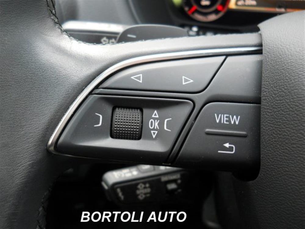 Q2 Q2 30 TDI 28.000 KM S-