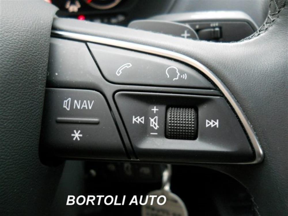 Q2 Q2 30 TDI 28.000 KM S-