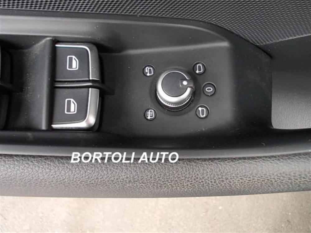 Q2 Q2 30 TDI 28.000 KM S-