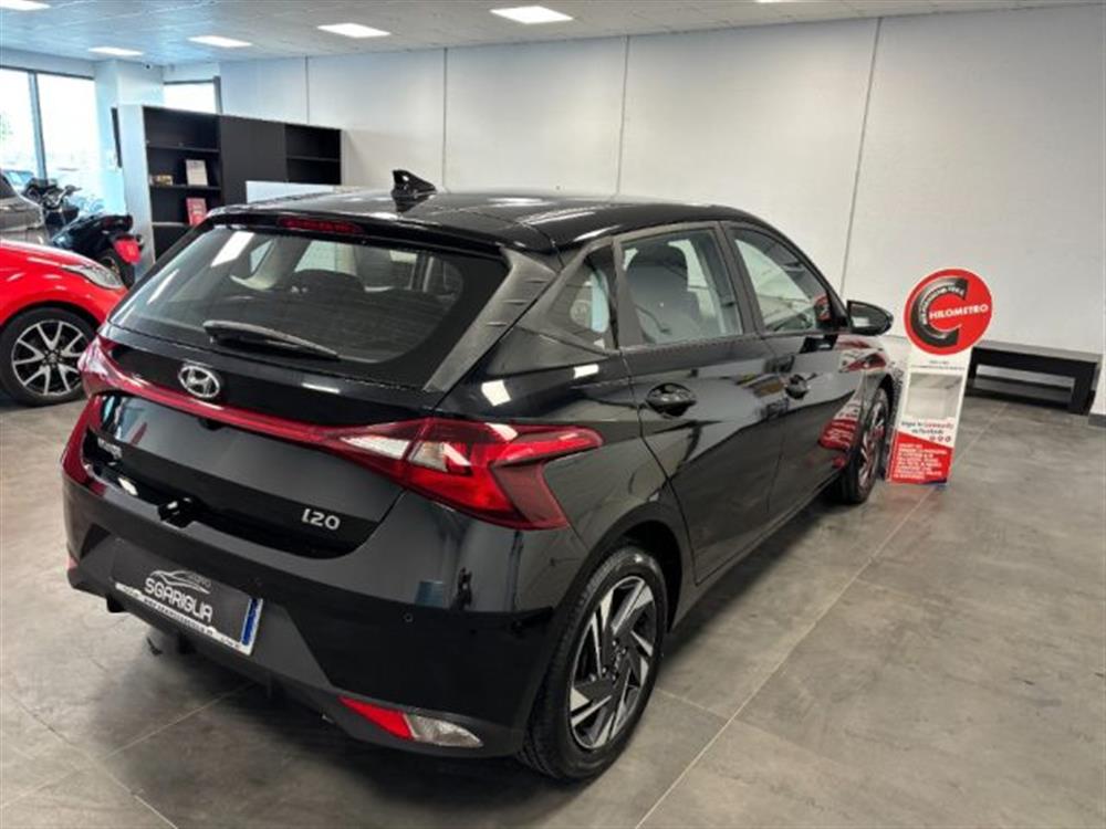 i20 i20 1.0 Benzina Ibrido 4