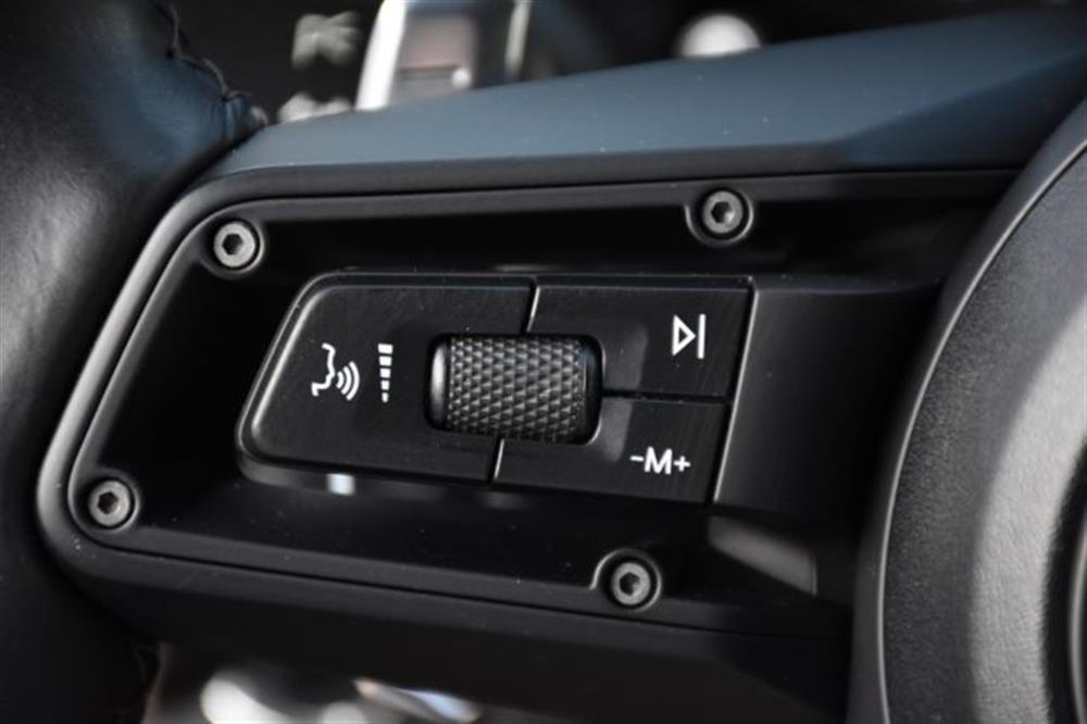 Macan Macan 2.0 T *PDLS*CARPLAY*