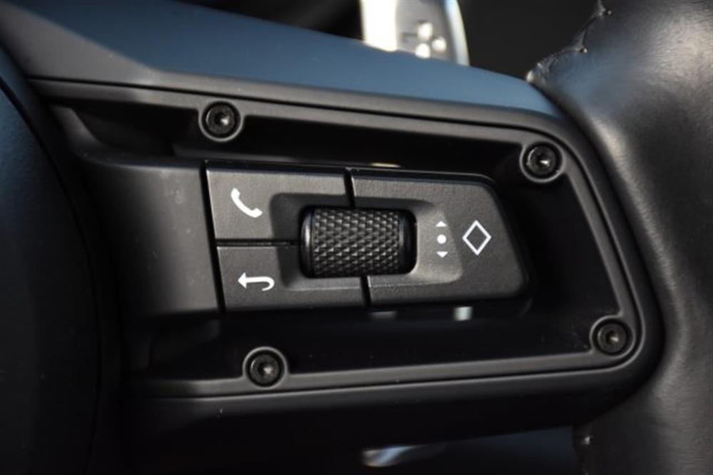 Macan Macan 2.0 T *PDLS*CARPLAY*