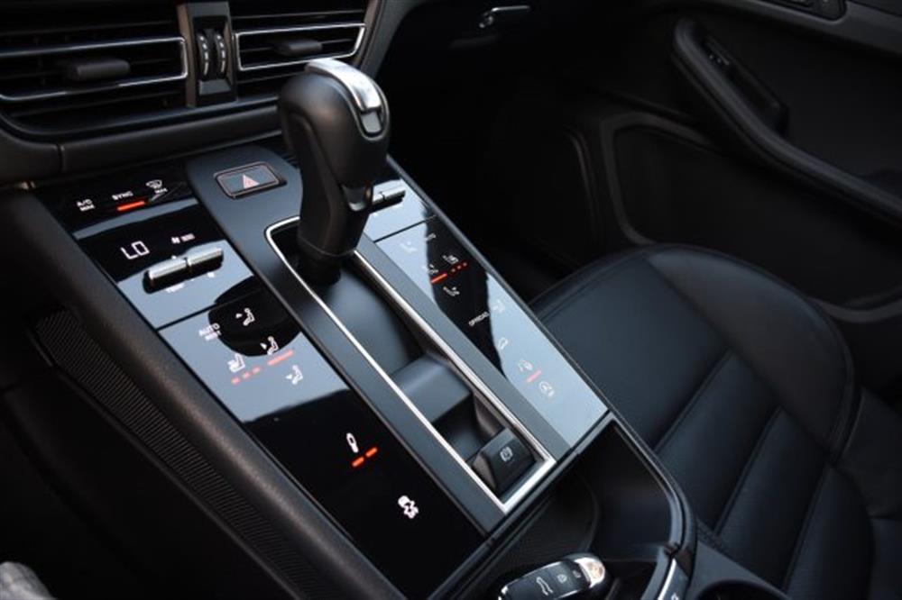 Macan Macan 2.0 T *PDLS*CARPLAY*