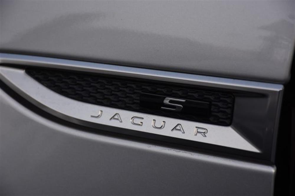 E-Pace E-Pace 2.0 249 CV AWD aut.