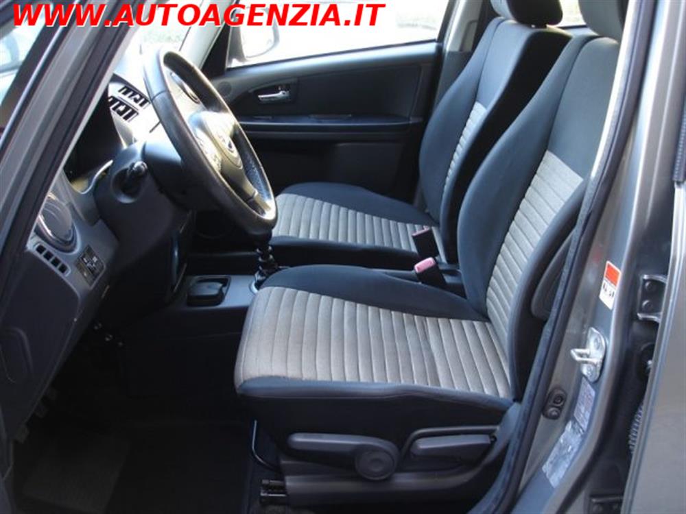 Sedici Sedici 1.9 MJT 4x4 Emotion.