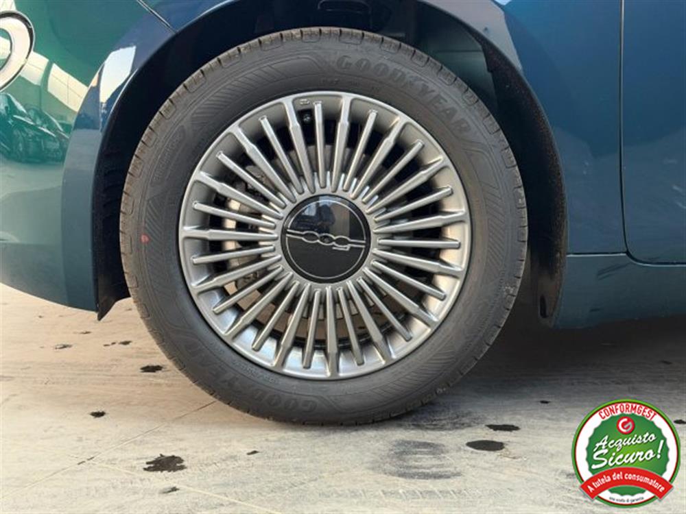 500 500 Berlina Hybrid Torin