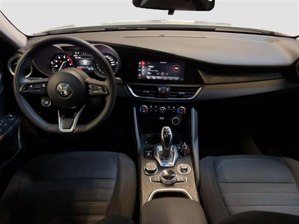 Giulia Giulia 2.0 TURBO 200CV AT8