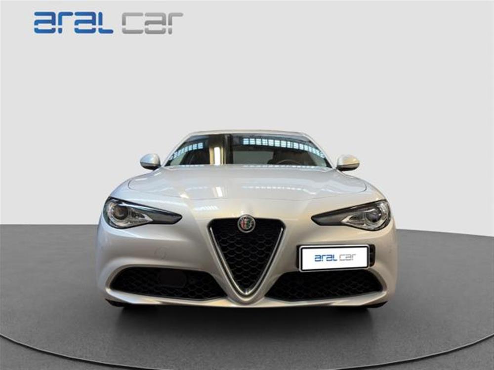 Giulia Giulia 2.0 TURBO 200CV AT8