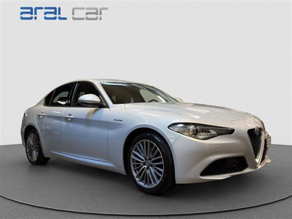 Giulia Giulia 2.0 TURBO 200CV AT8