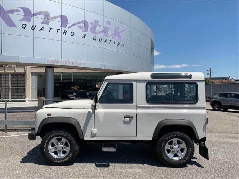 Defender Defender 90 2.4 TD4 Station W