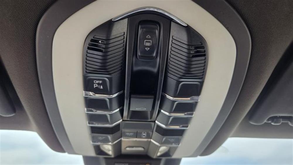 Macan Macan 3.0 Diesel S PERMUTE