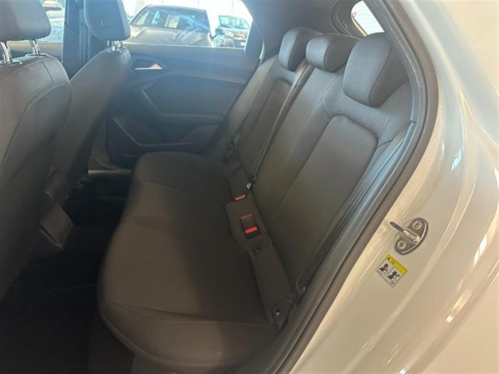 A1 A1 1.000 BENZINA 115 CV