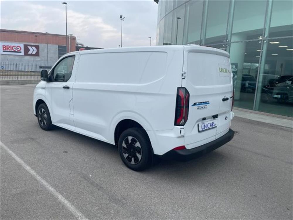 E-Transit E-Transit CUSTOM VAN 320L1H1