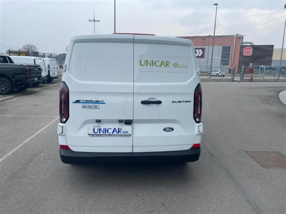 E-Transit E-Transit CUSTOM VAN 320L1H1