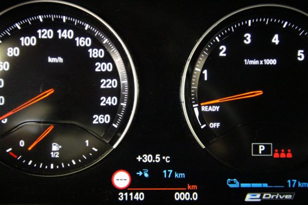 X2 X2 xDrive25e Business-X