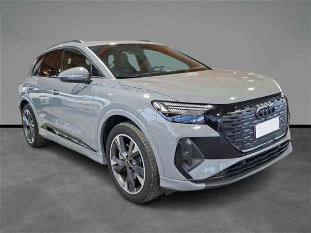 Q4 e-tron Q4 e-tron Q4 45 e-tron quattro