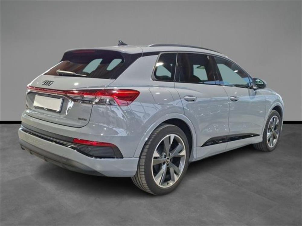 Q4 e-tron Q4 e-tron Q4 45 e-tron quattro
