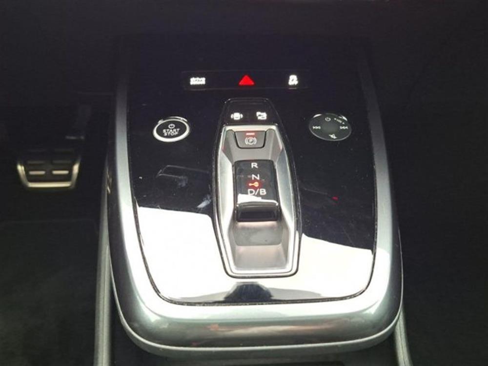 Q4 e-tron Q4 e-tron Q4 45 e-tron quattro