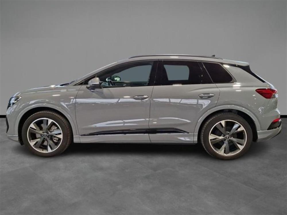 Q4 e-tron Q4 e-tron Q4 45 e-tron quattro