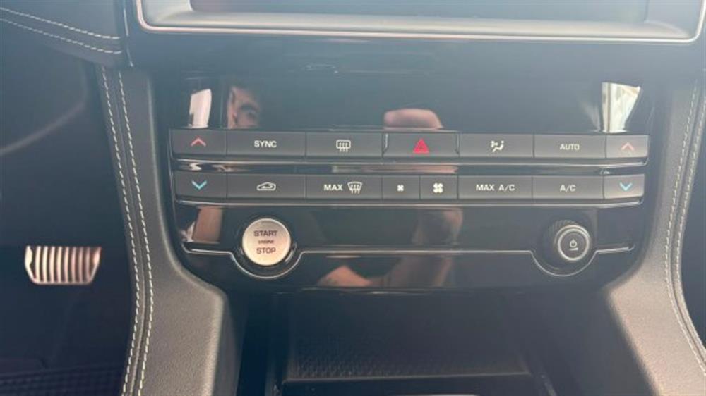 F-Pace F-Pace 2.0 D 180 CV AUTO RD