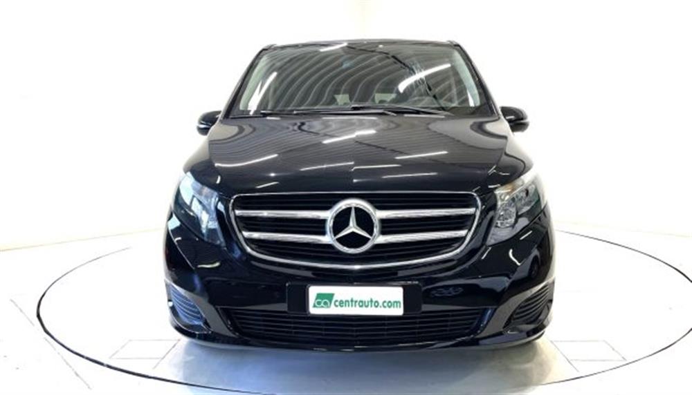 V 220 V 220 d 220D Executive Lo