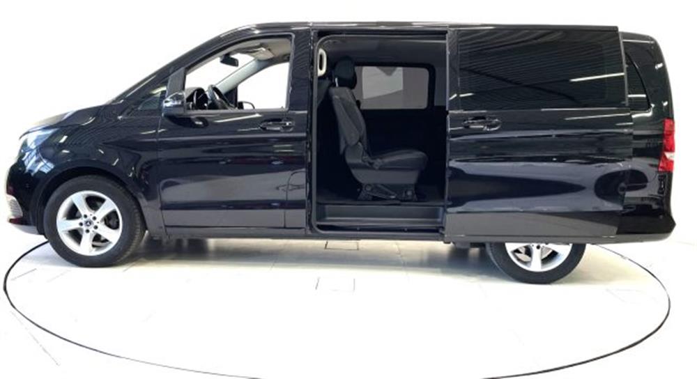 V 220 V 220 d 220D Executive Lo