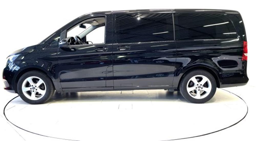 V 220 V 220 d 220D Executive Lo