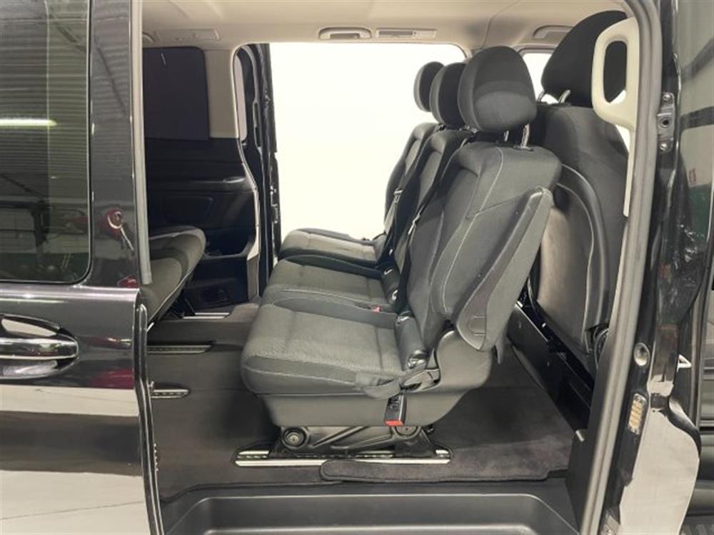 V 220 V 220 d 220D Executive Lo