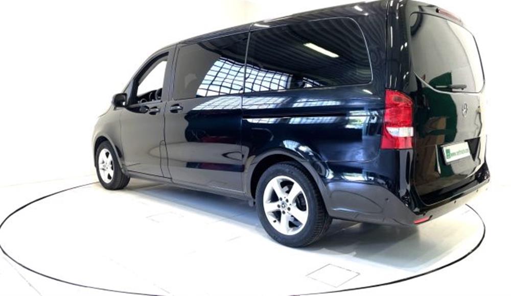 V 220 V 220 d 220D Executive Lo
