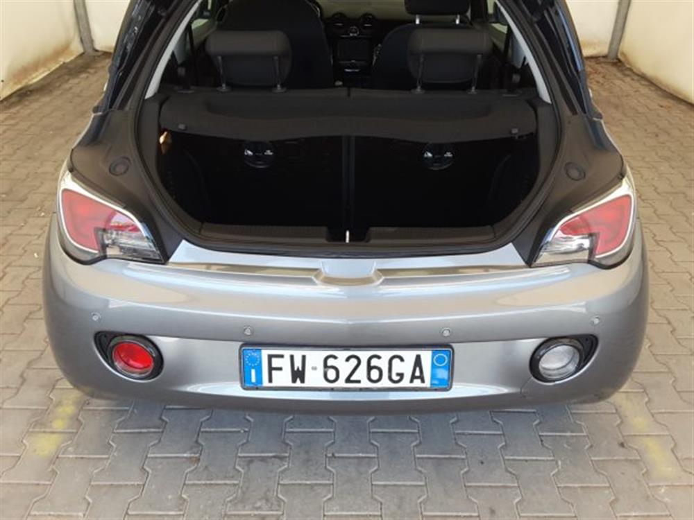 Adam Adam 1.2 70cv Glam
