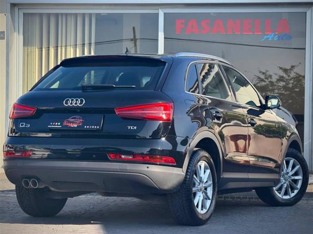 Q3 Q3 2.0 TDI 150 CV S tro