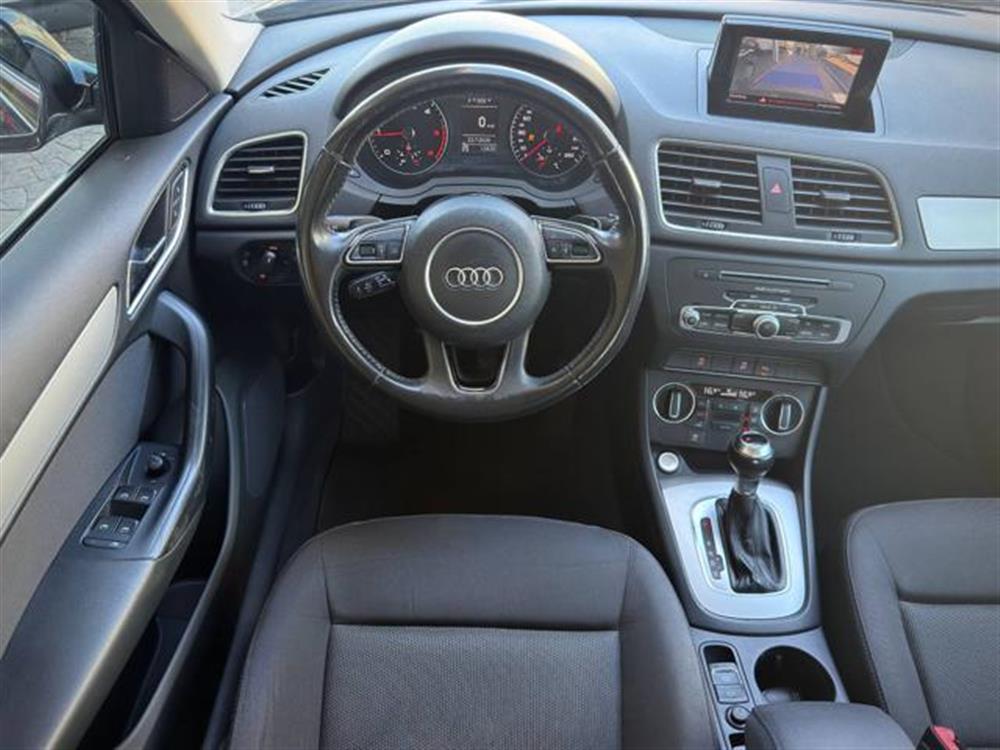Q3 Q3 2.0 TDI 150 CV S tro