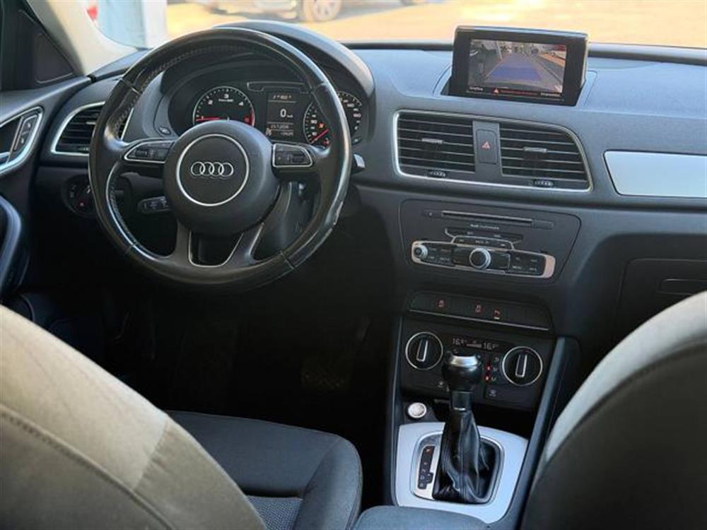 Q3 Q3 2.0 TDI 150 CV S tro