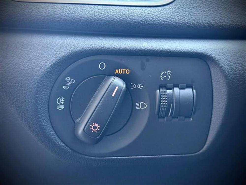 Q3 Q3 2.0 TDI 150 CV S tro