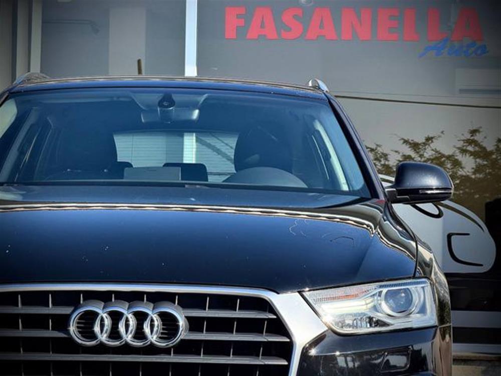 Q3 Q3 2.0 TDI 150 CV S tro