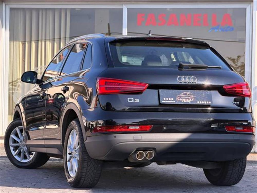 Q3 Q3 2.0 TDI 150 CV S tro