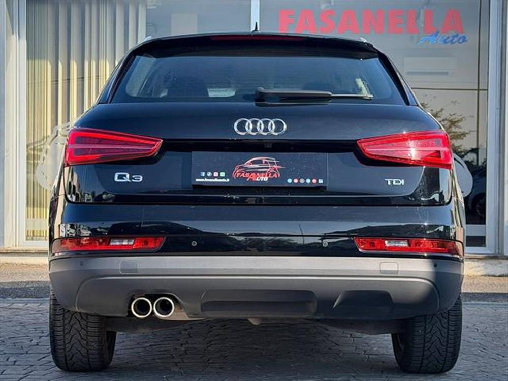 Q3 Q3 2.0 TDI 150 CV S tro