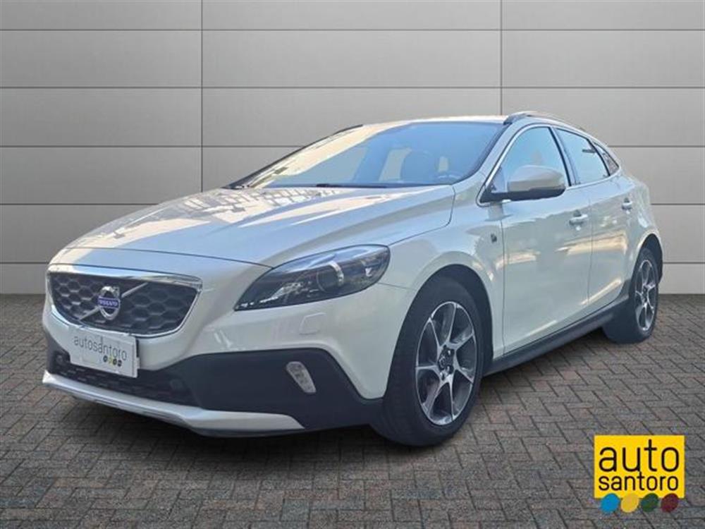 V40 Cross Country V40 Cross Country D2 Kinetic