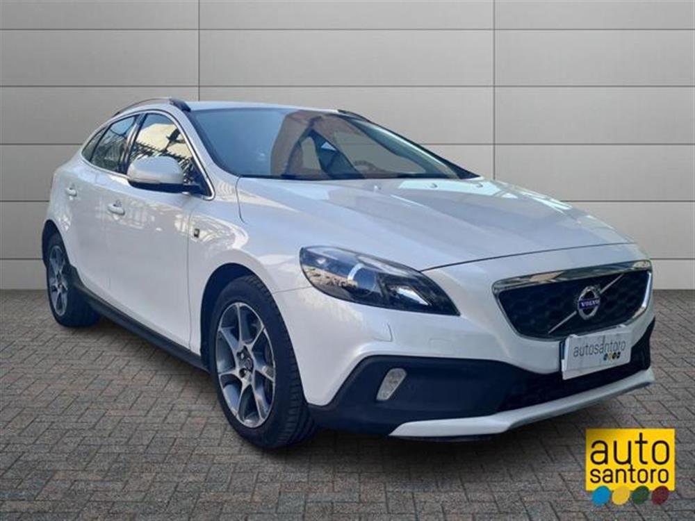 V40 Cross Country V40 Cross Country D2 Kinetic