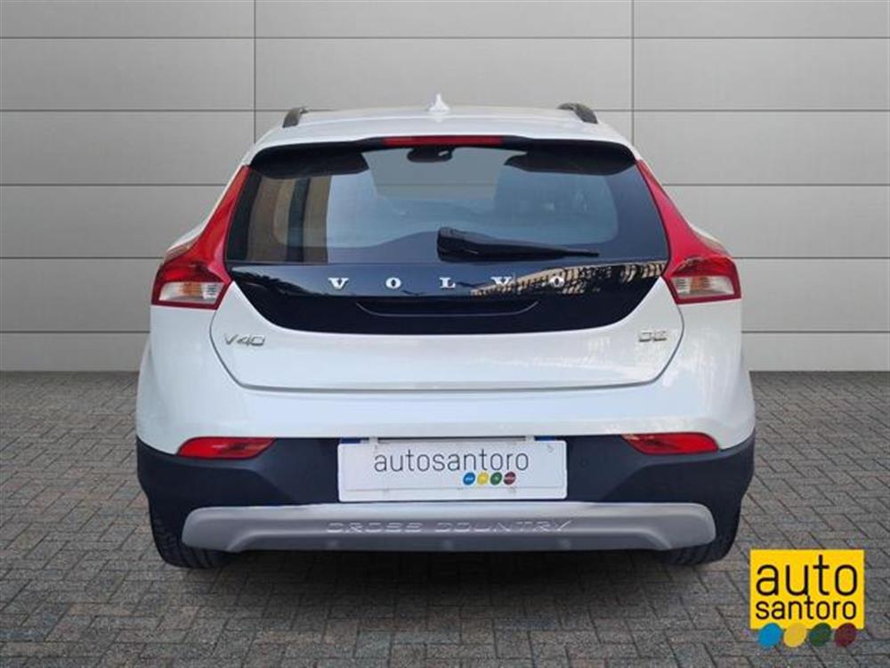 V40 Cross Country V40 Cross Country D2 Kinetic