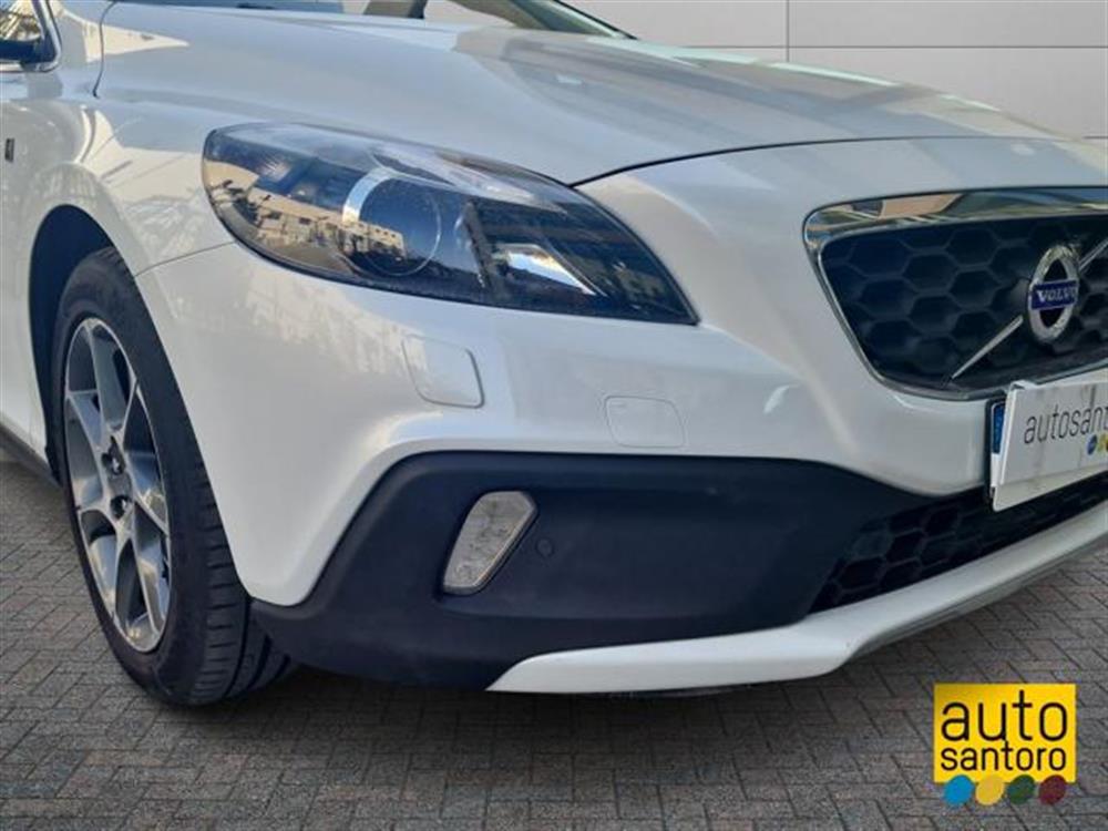 V40 Cross Country V40 Cross Country D2 Kinetic