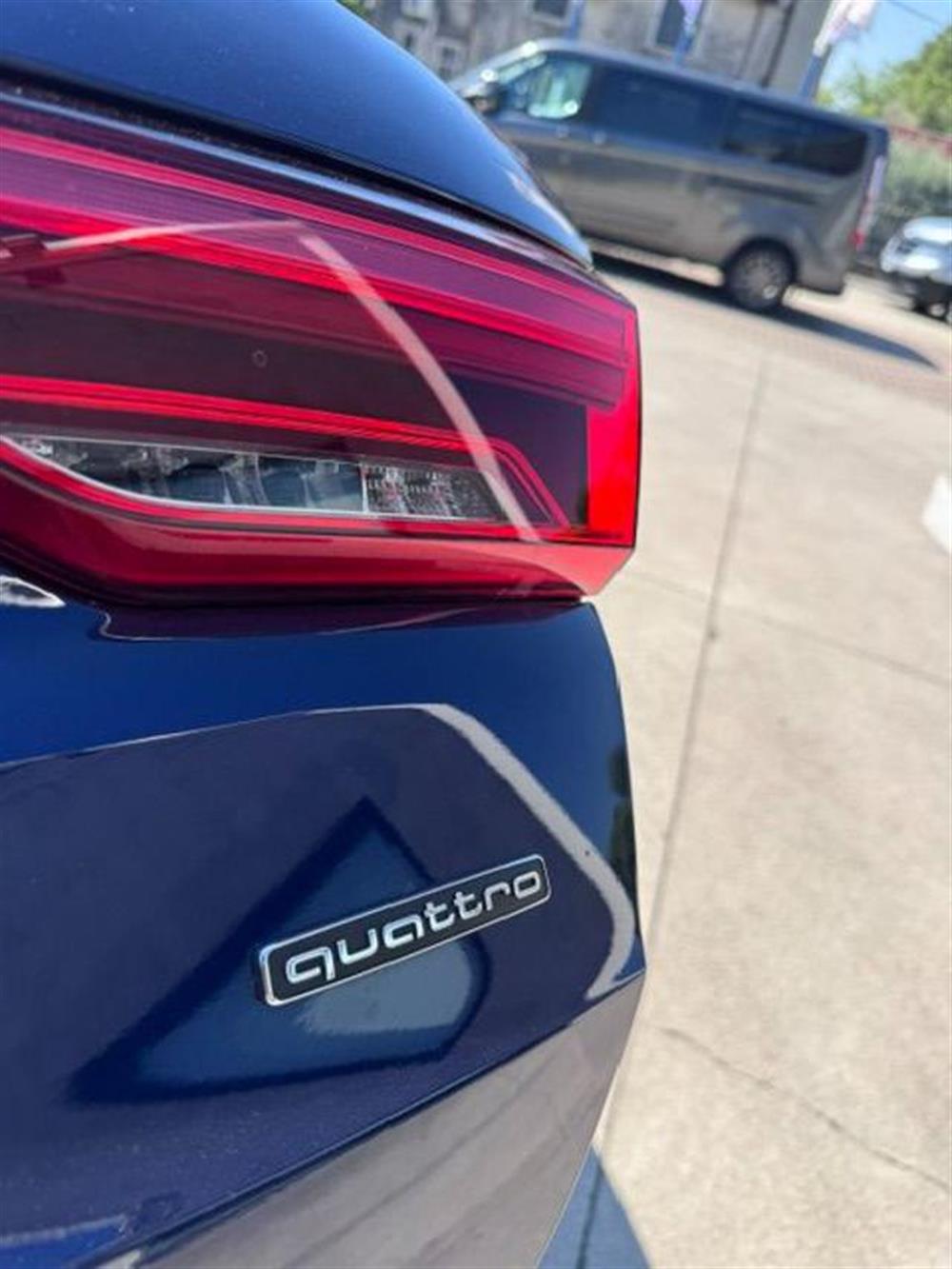 Q3 Q3 35 TDI quattro S tro