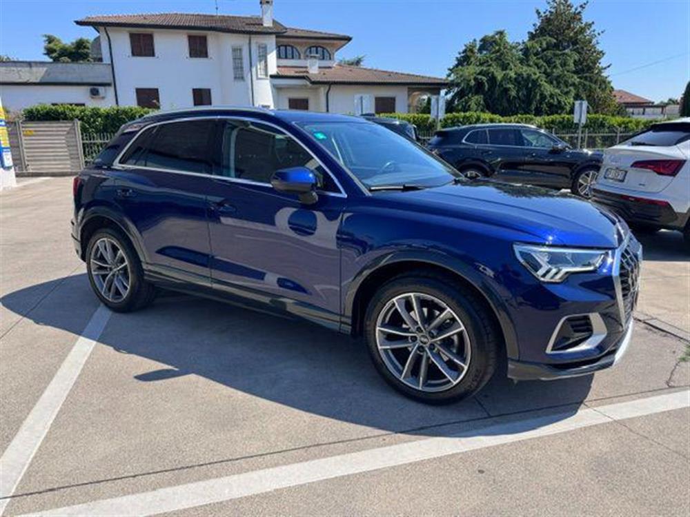 Q3 Q3 35 TDI quattro S tro