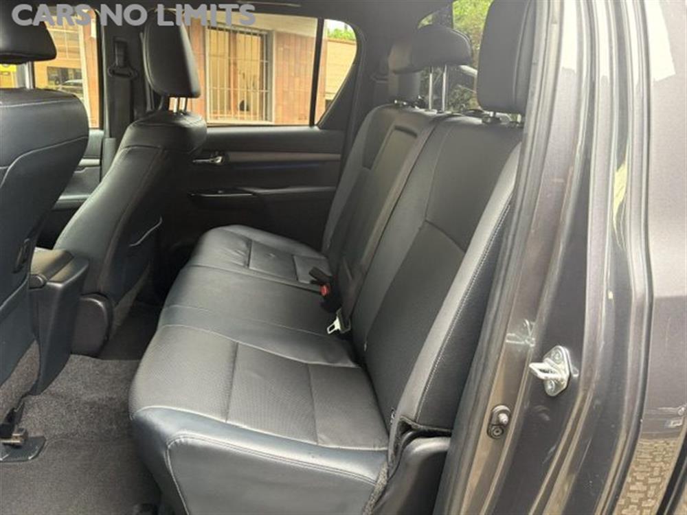Hilux Hilux 2.4 D-4D A/T 4WD 4 p