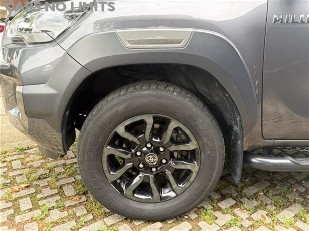 Hilux Hilux 2.4 D-4D A/T 4WD 4 p
