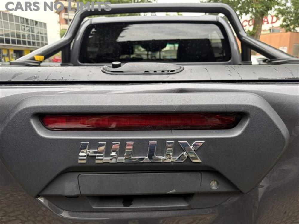 Hilux Hilux 2.4 D-4D A/T 4WD 4 p