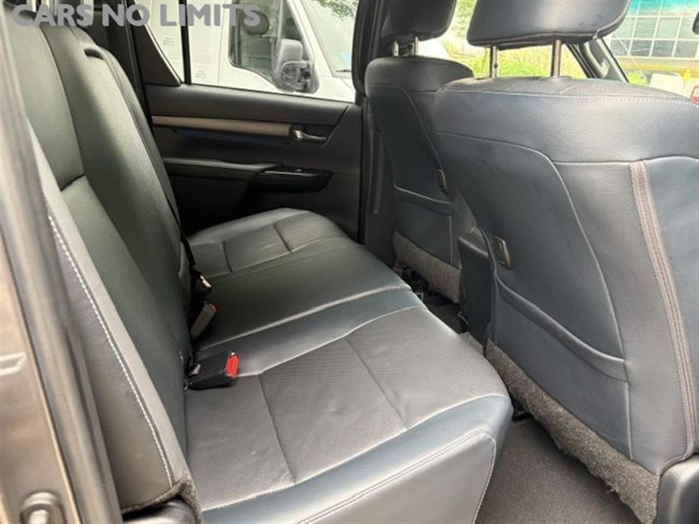 Hilux Hilux 2.4 D-4D A/T 4WD 4 p