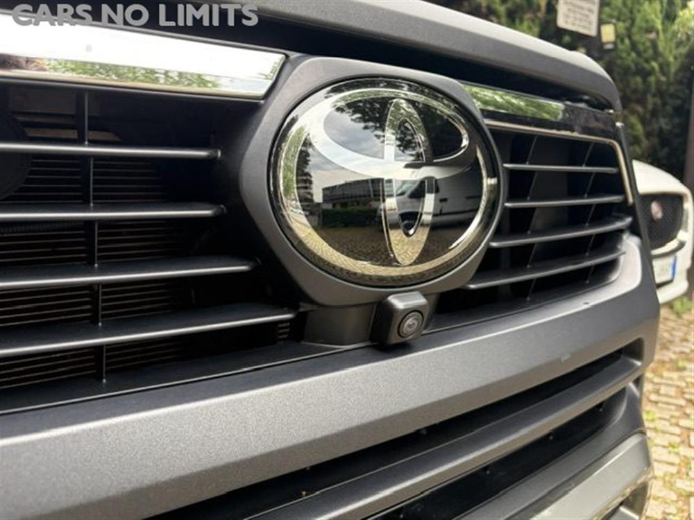 Hilux Hilux 2.4 D-4D A/T 4WD 4 p