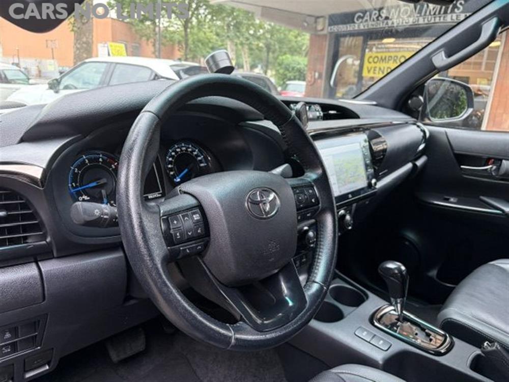 Hilux Hilux 2.4 D-4D A/T 4WD 4 p